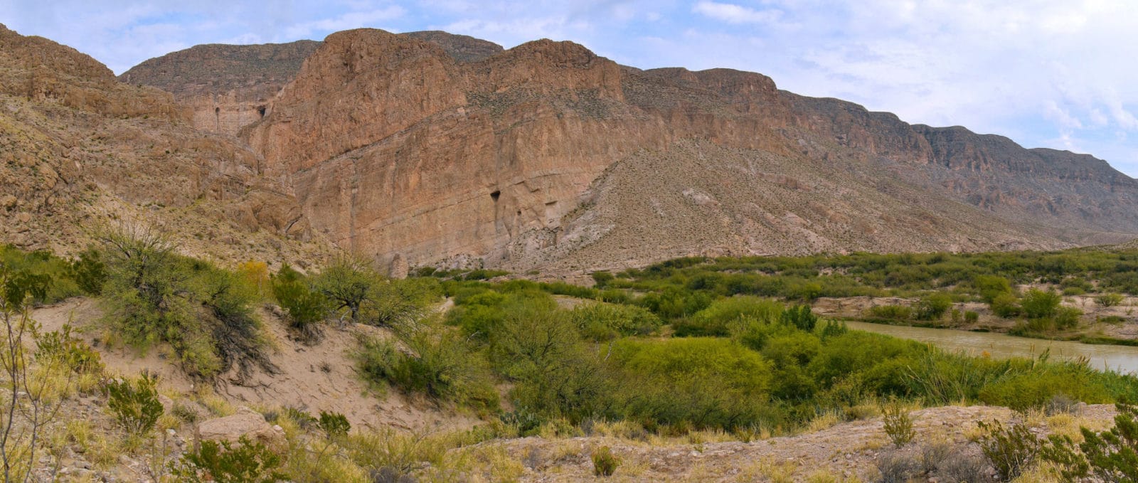 View of the Sierra del Carmen cliffs, and the hidden Boquillas Canyon