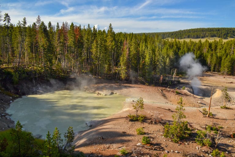 Things to Do in Yellowstone: From the East to the West Entrance