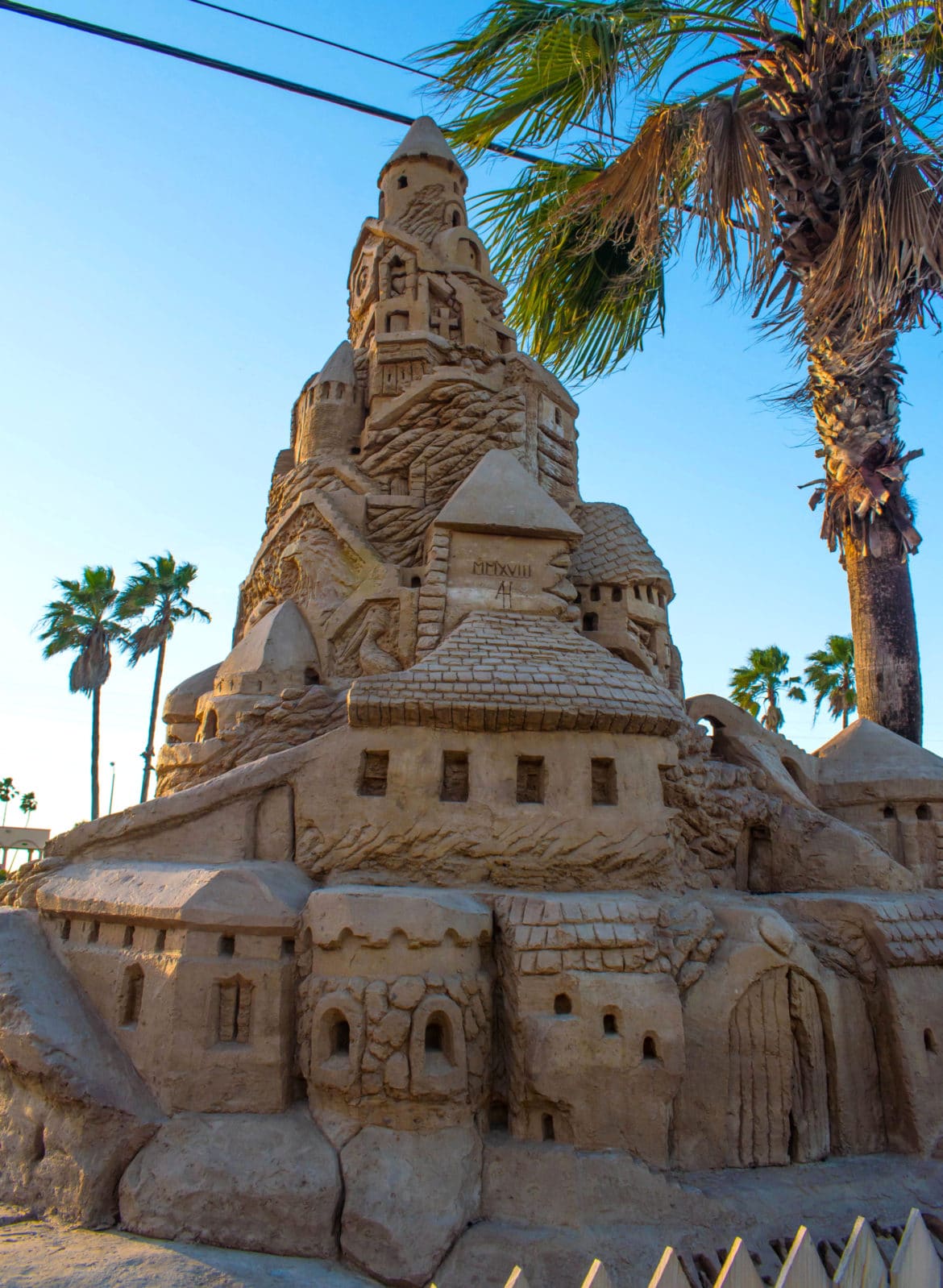 How to Build a Sandcastle: Learning from a Real Pro