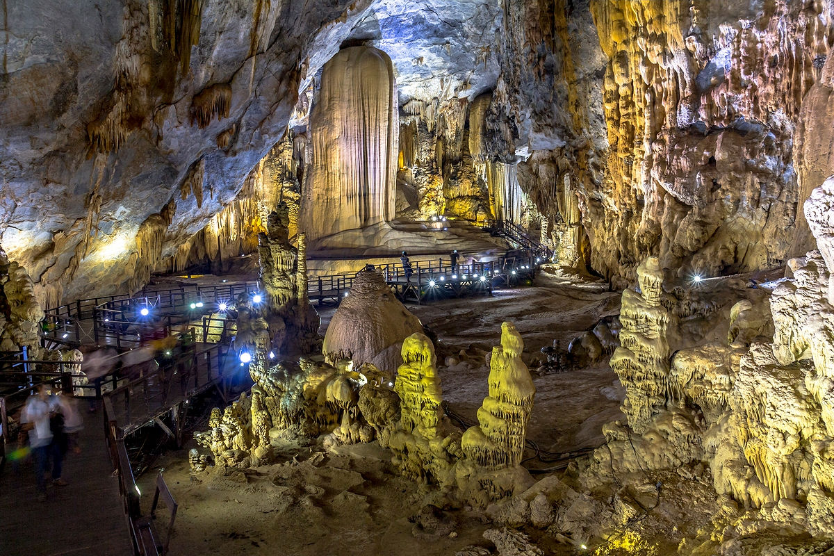 Inside the beautiful Paradise Cave in Phong Nha-Ke Bang National Park, Vietnam
