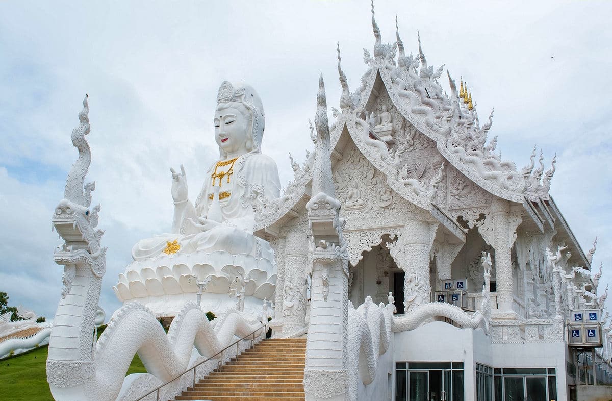Thai temple and giant statue of Goddess Guan Yin in Chiang Rai, Thailand